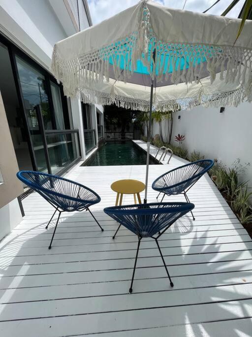 Villa Moderne A Trou-aux-Biches Extérieur photo