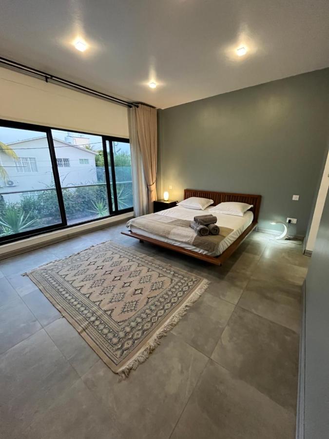 Villa Moderne A Trou-aux-Biches Extérieur photo