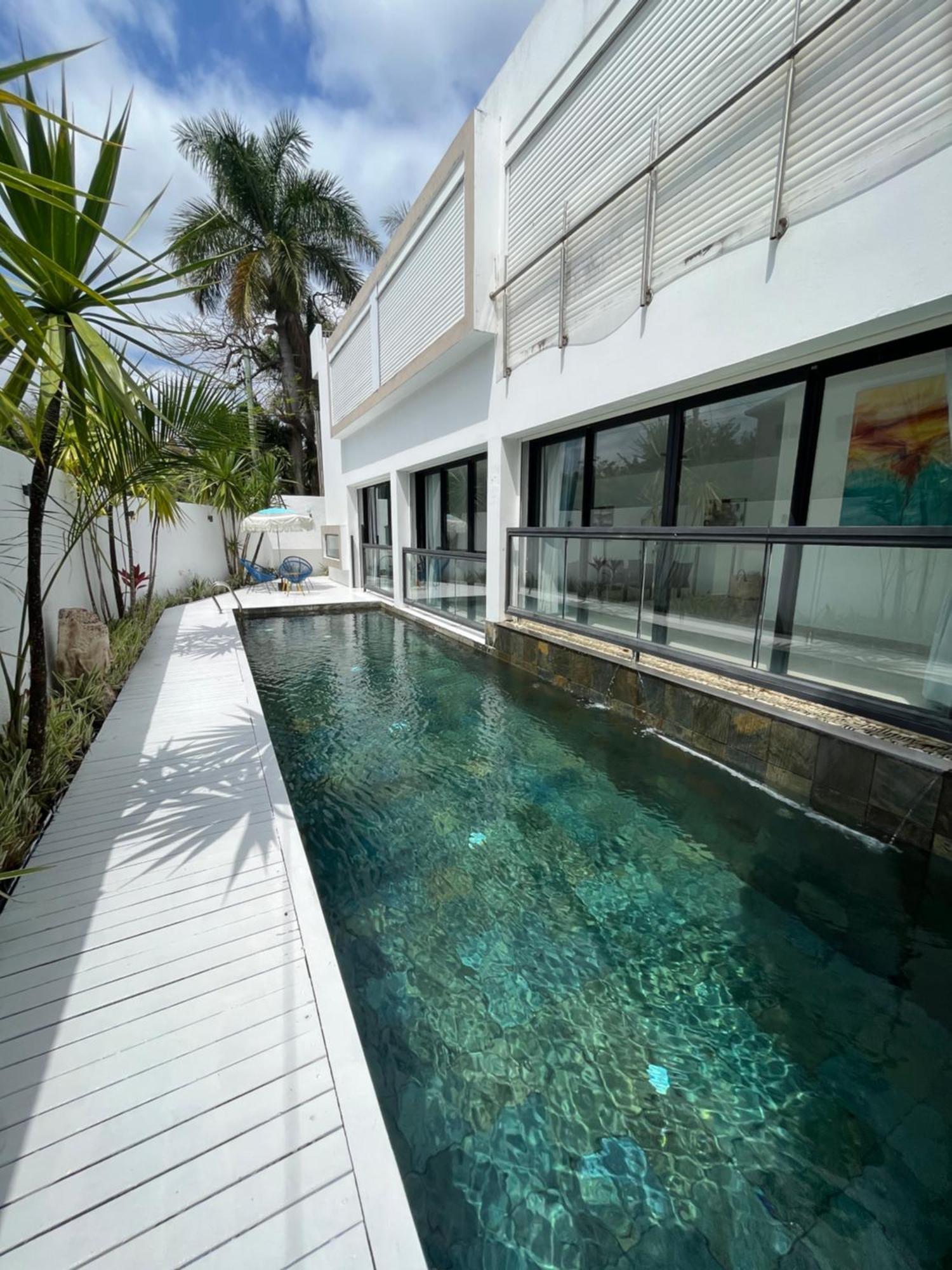 Villa Moderne A Trou-aux-Biches Extérieur photo